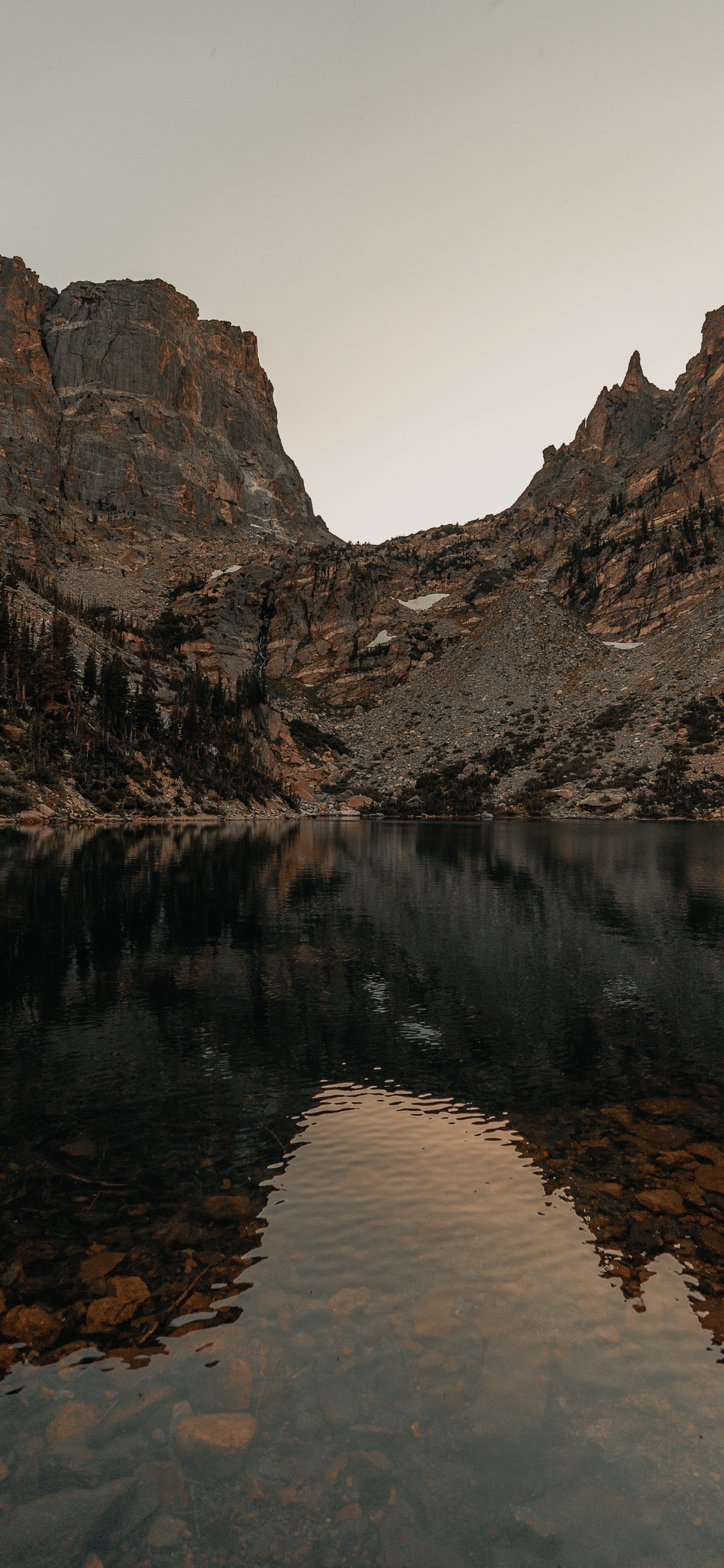 Emerald Lake, See, Reflexion, Natur, Bergigen Landschaftsformen. Wallpaper in 1242x2688 Resolution