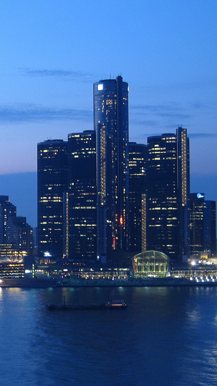 Horizon de la Ville Sous le Ciel Bleu Pendant la Journée. Wallpaper in 720x1280 Resolution