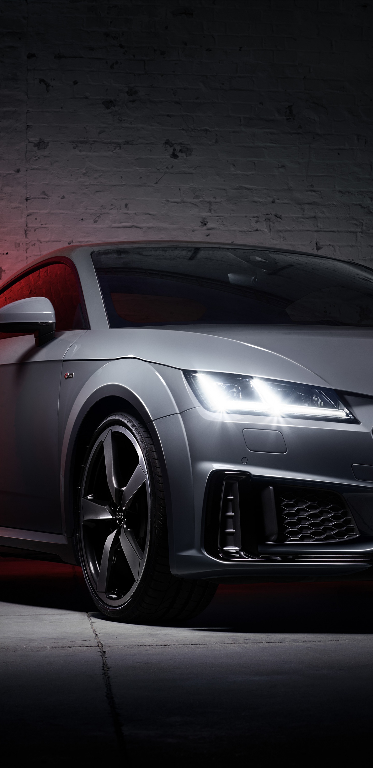 Rouge Audi r 8 Coupé. Wallpaper in 1440x2960 Resolution