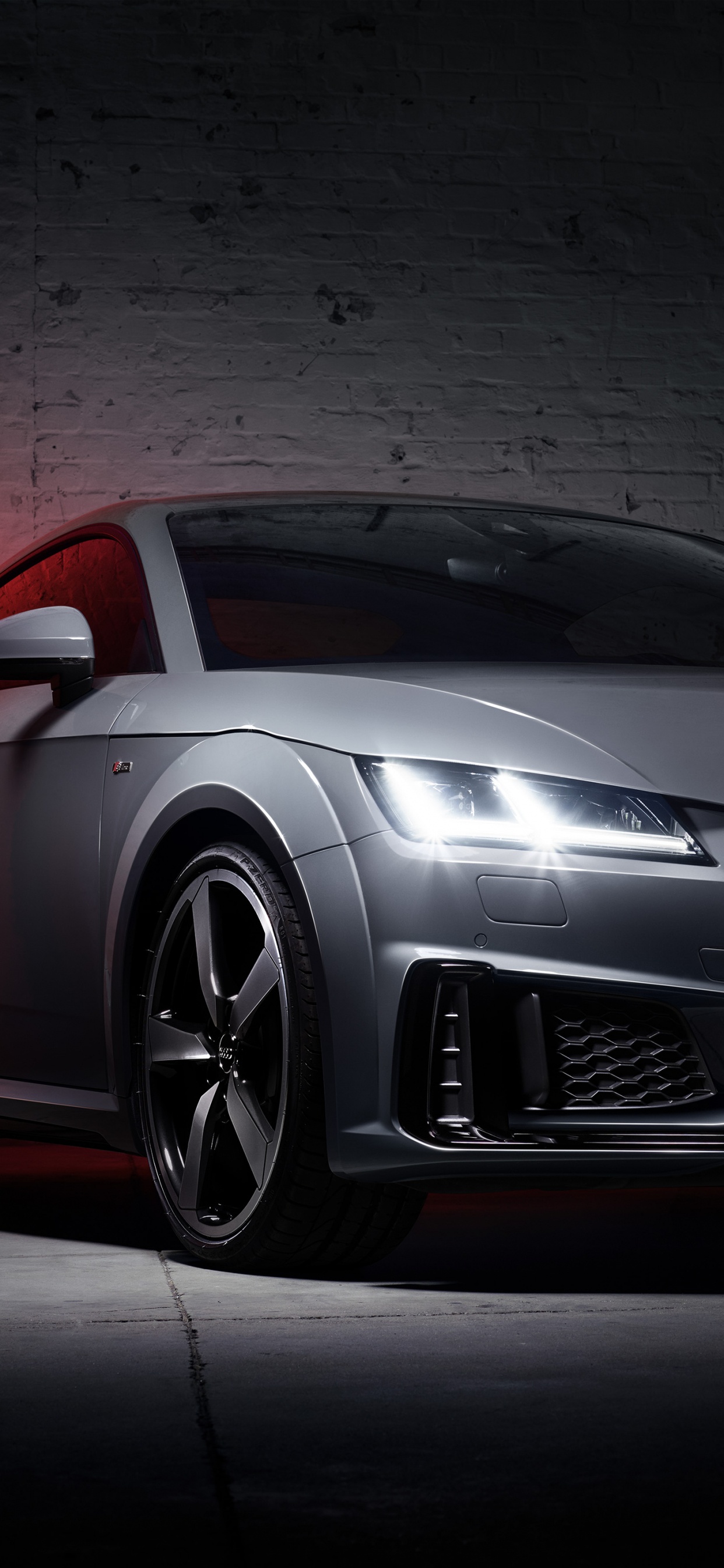 Rotes Audi r 8 Coupé. Wallpaper in 1242x2688 Resolution