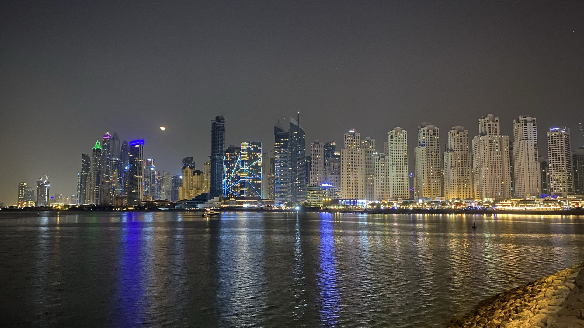 Dubai, Paisaje Urbano, Agua, Torre de Bloques, Urbe. Wallpaper in 1920x1080 Resolution