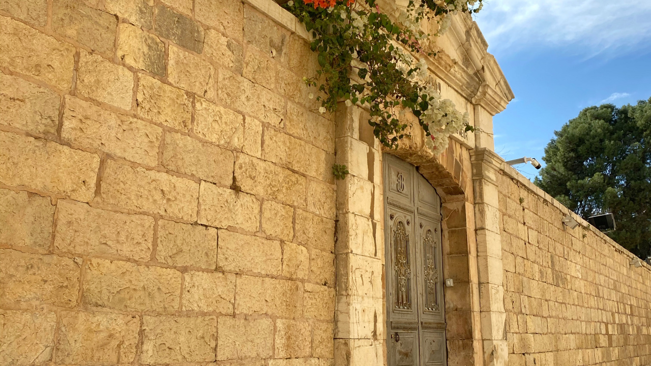 Wall, Real Estate, Stone Wall, Property, Road Surface. Wallpaper in 1280x720 Resolution