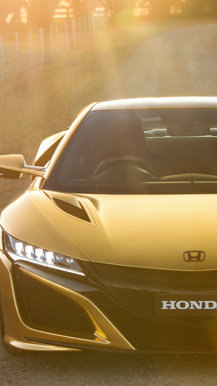 Schwarz-gelber Porsche 911 Tagsüber Unterwegs. Wallpaper in 750x1334 Resolution