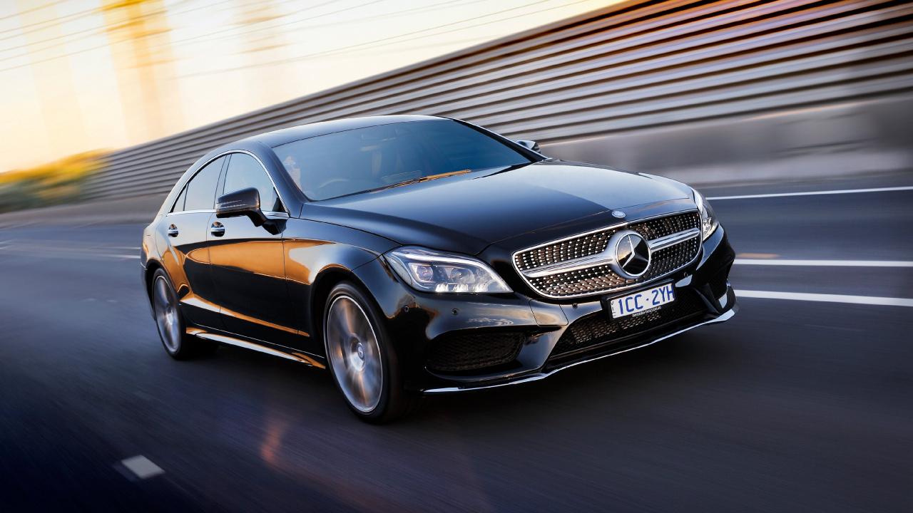 Brown Mercedes Benz Coupe on Road. Wallpaper in 1280x720 Resolution