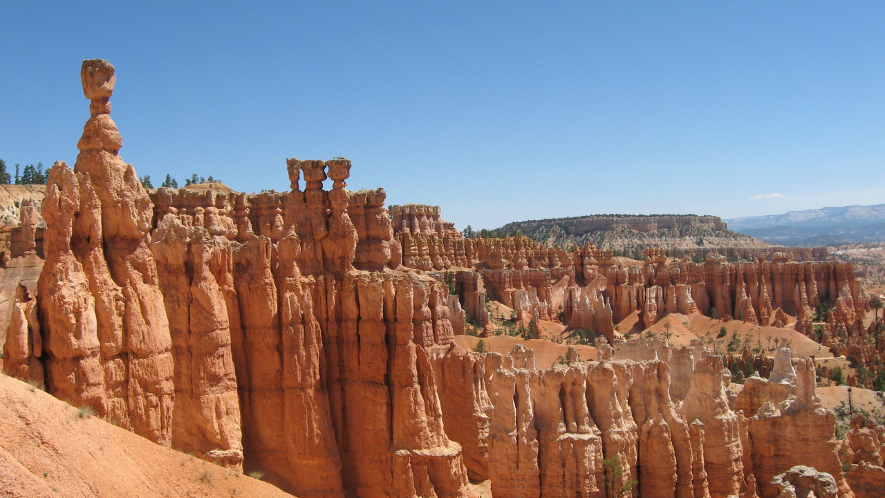 Brown Rock Formation Under Blue Sky During Daytime. Wallpaper in 1280x720 Resolution