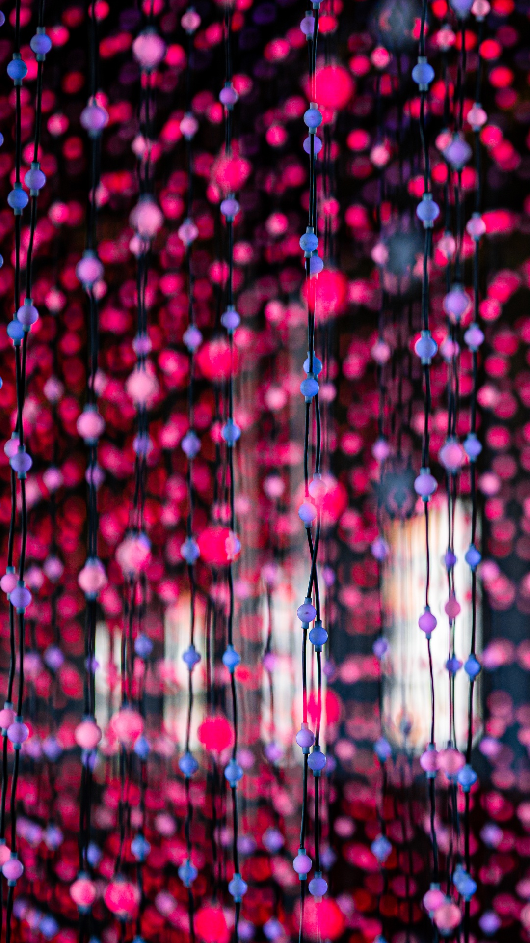 Rote Und Weiße Lichterketten. Wallpaper in 1080x1920 Resolution