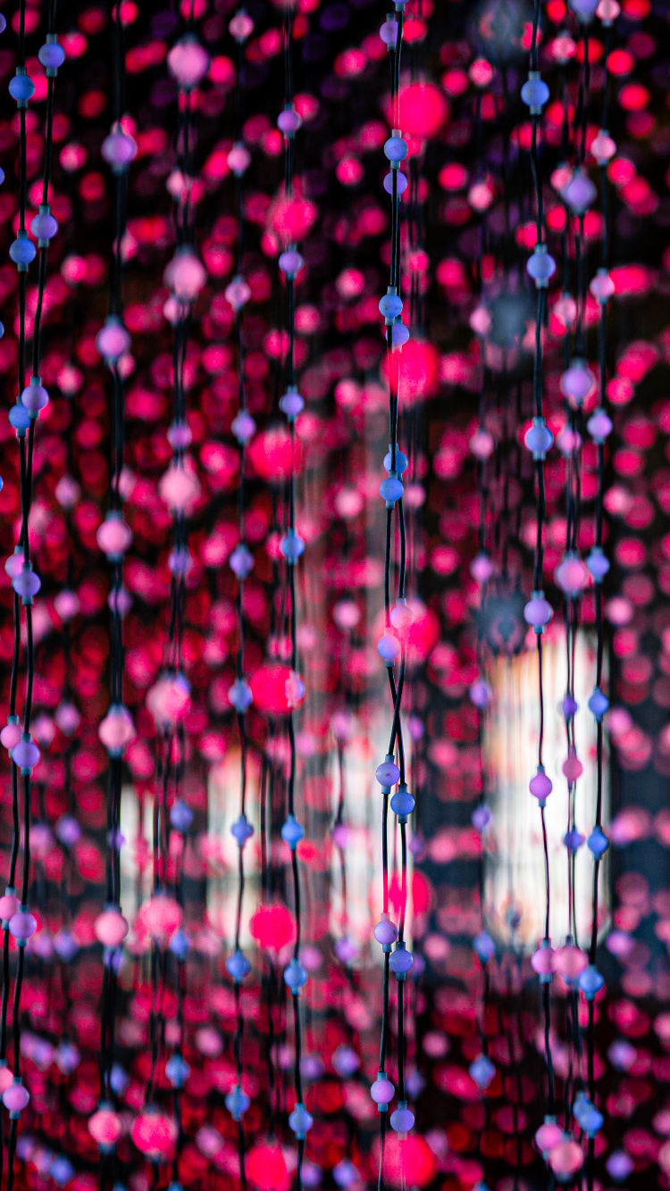 Rote Und Weiße Lichterketten. Wallpaper in 750x1334 Resolution