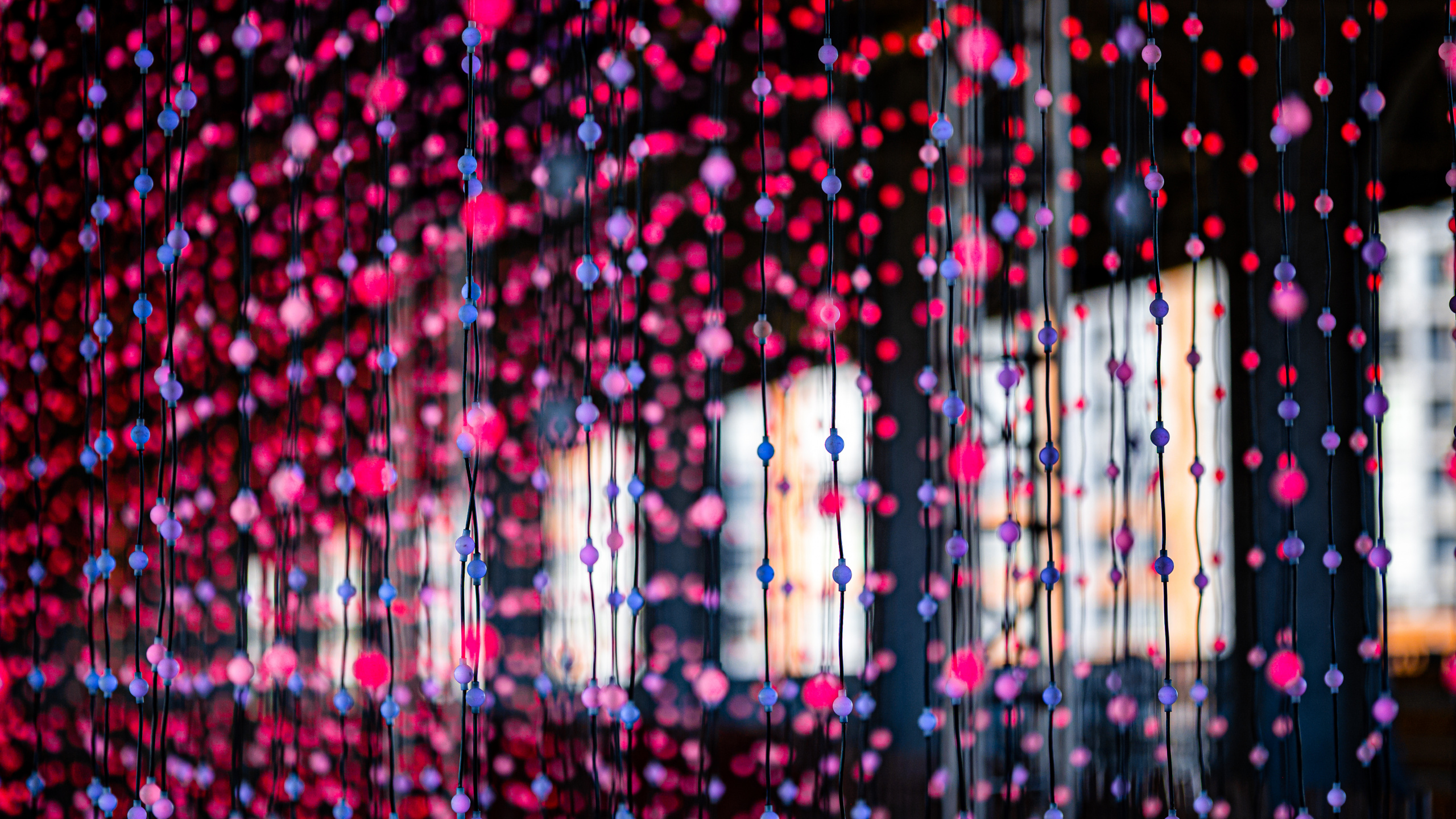 Red and White String Lights. Wallpaper in 2560x1440 Resolution