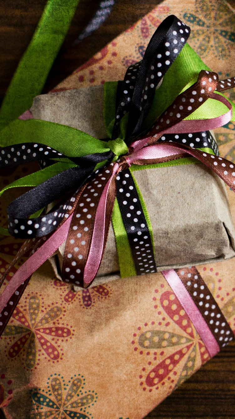 Geschenk, Geschenkpapier, Multifunktionsleiste, Gegenwart, Pink. Wallpaper in 750x1334 Resolution