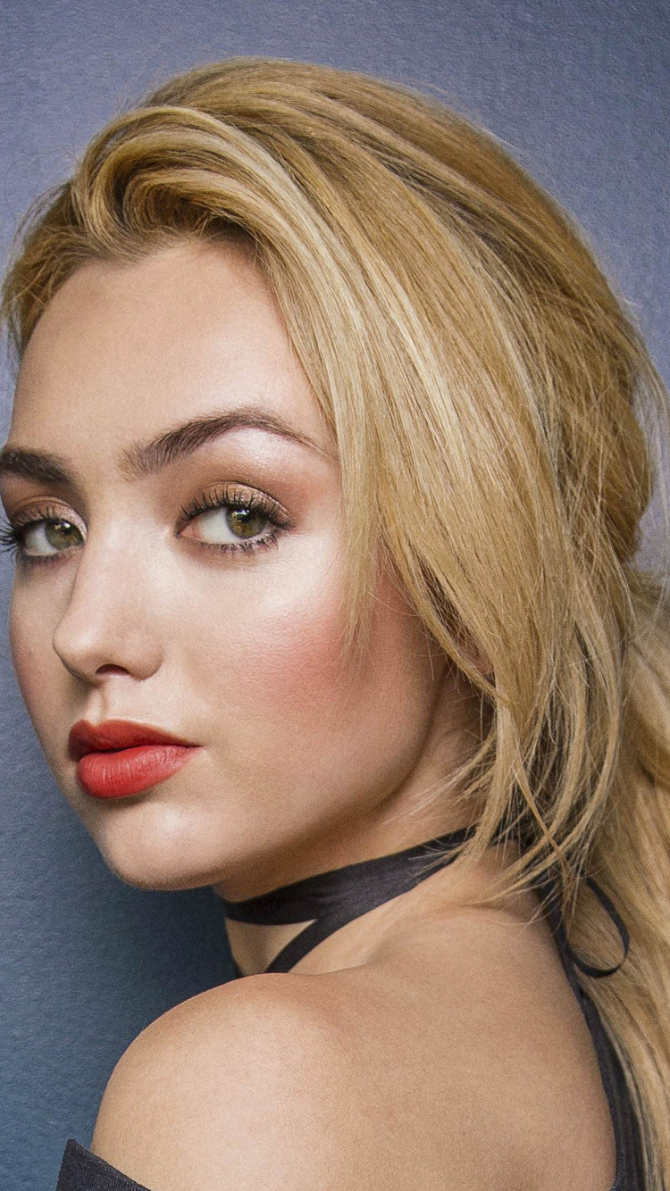 Peyton List Magazine, Peyton List, Bunkd, Celebrity, Nose. Wallpaper in 750x1334 Resolution
