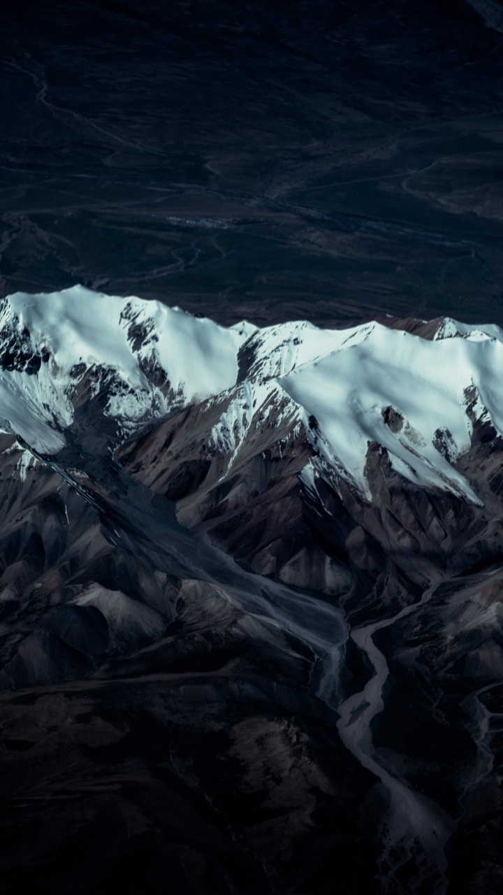 Snow Covered Mountain During Daytime. Wallpaper in 720x1280 Resolution