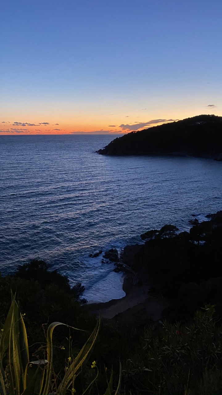 Coast, Water, Body of Water, Natural Landscape, Landscape. Wallpaper in 720x1280 Resolution