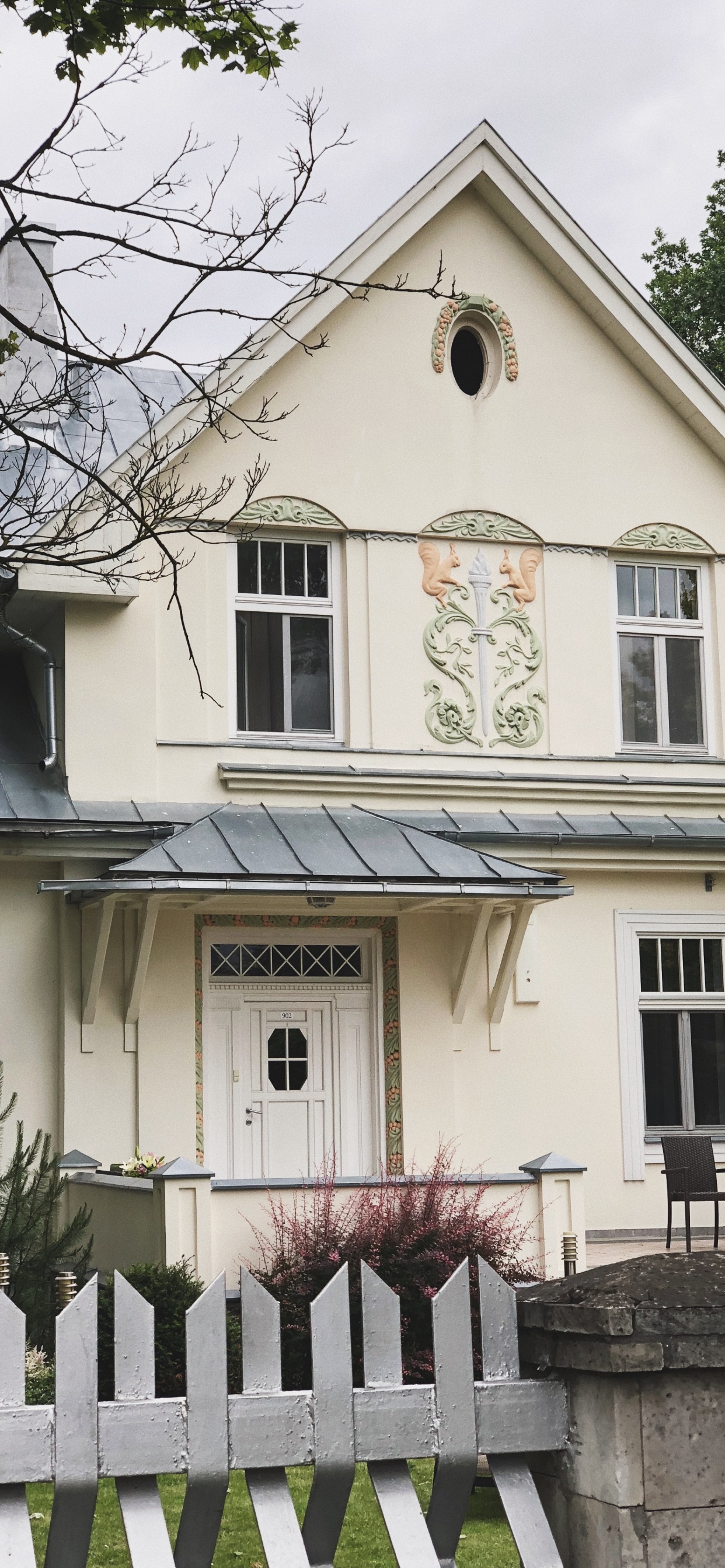 House, Window, Property, Home, Picket Fence. Wallpaper in 1242x2688 Resolution