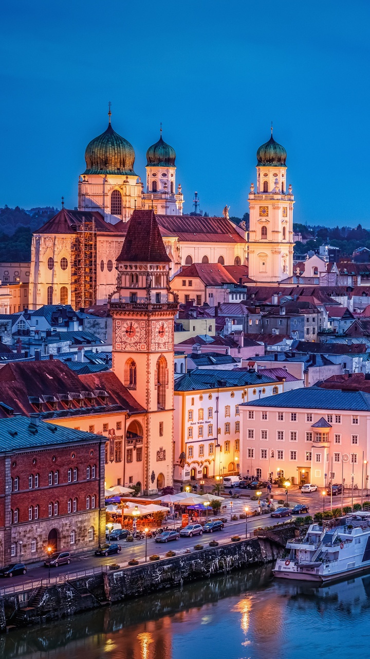 Passau, Danube River, Building, Window, Blue. Wallpaper in 720x1280 Resolution