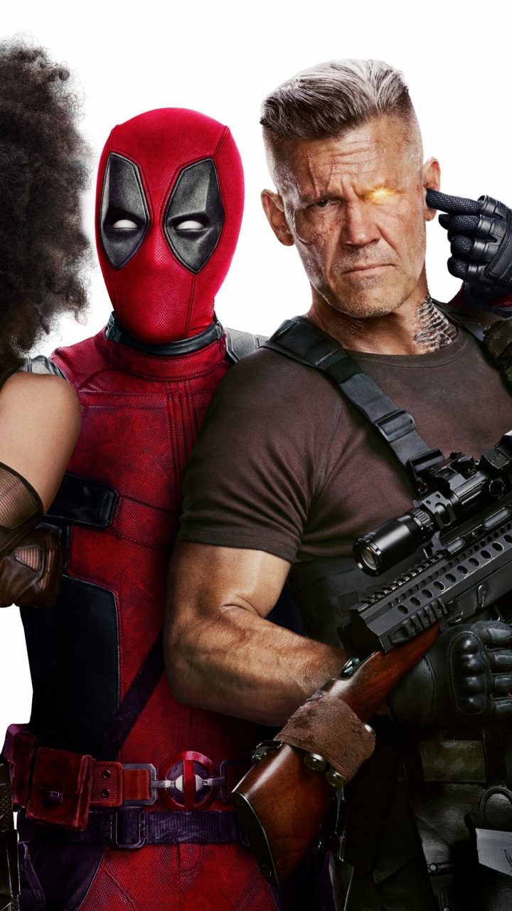 Hombre en Camiseta Negra al Lado de Mujer en Máscara Roja. Wallpaper in 720x1280 Resolution