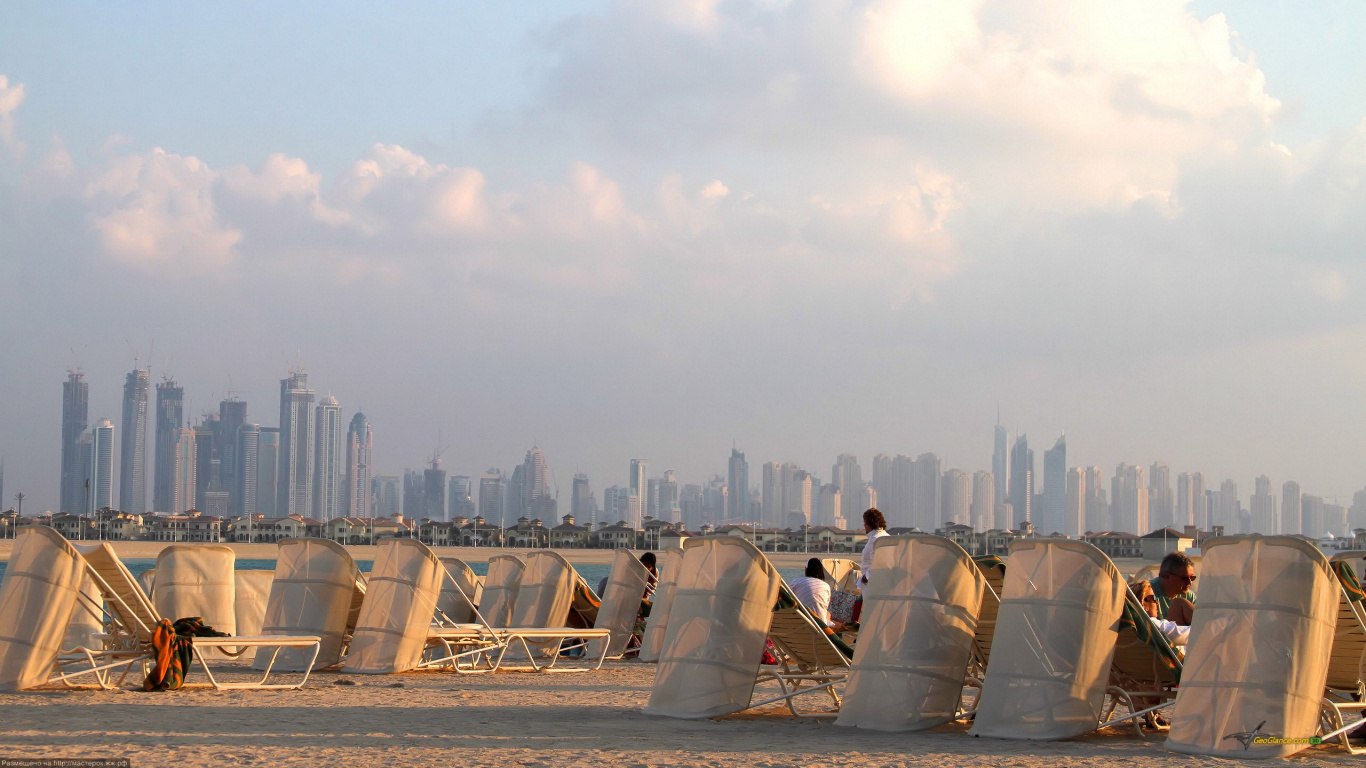 City Skyline Under White Sky During Daytime. Wallpaper in 1366x768 Resolution