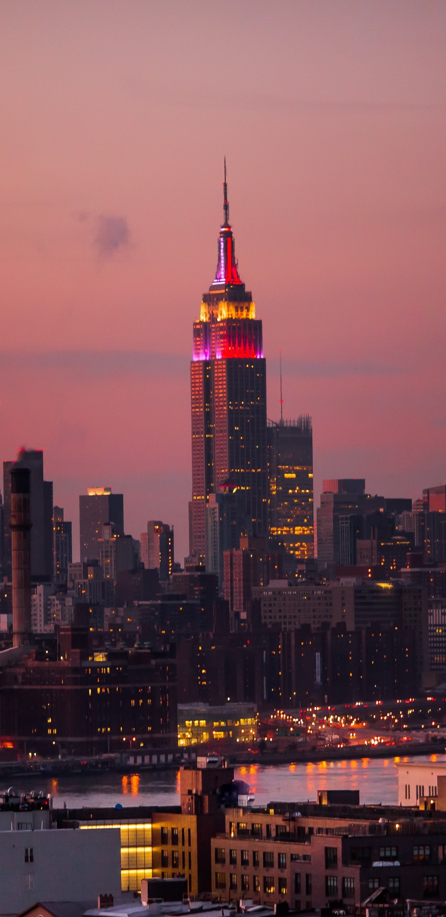 Horizonte de la Ciudad Durante la Noche. Wallpaper in 1440x2960 Resolution