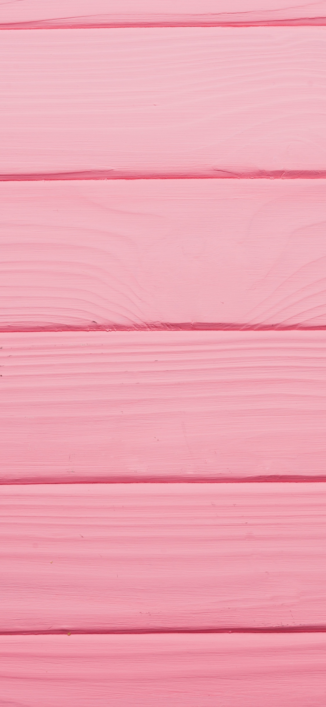 Pared de Madera Roja Con Cadena de Oro. Wallpaper in 1125x2436 Resolution