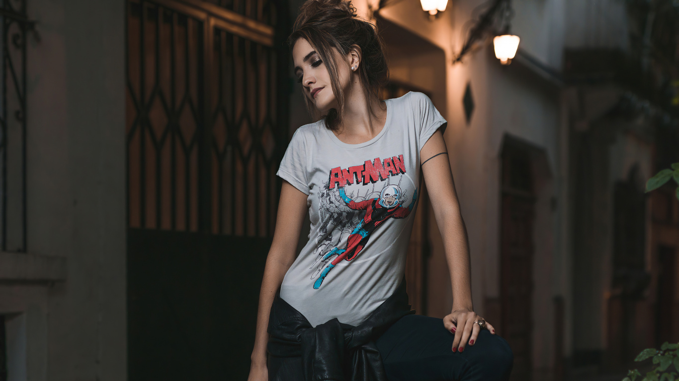 Belleza, Hombro, Modelo, Cool, Camisa de Vestir. Wallpaper in 1366x768 Resolution