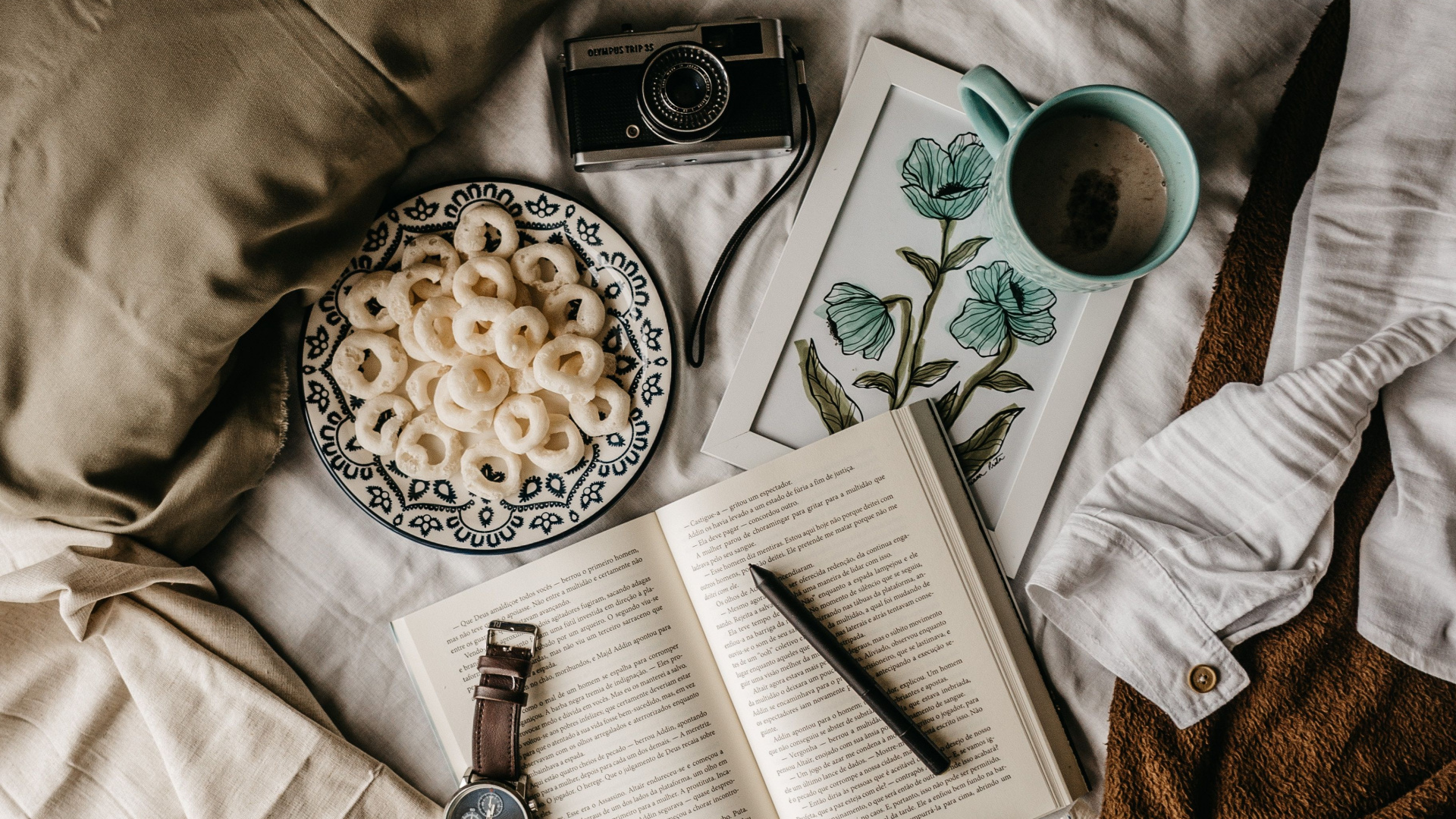 White Ceramic Mug on White Textile. Wallpaper in 1920x1080 Resolution