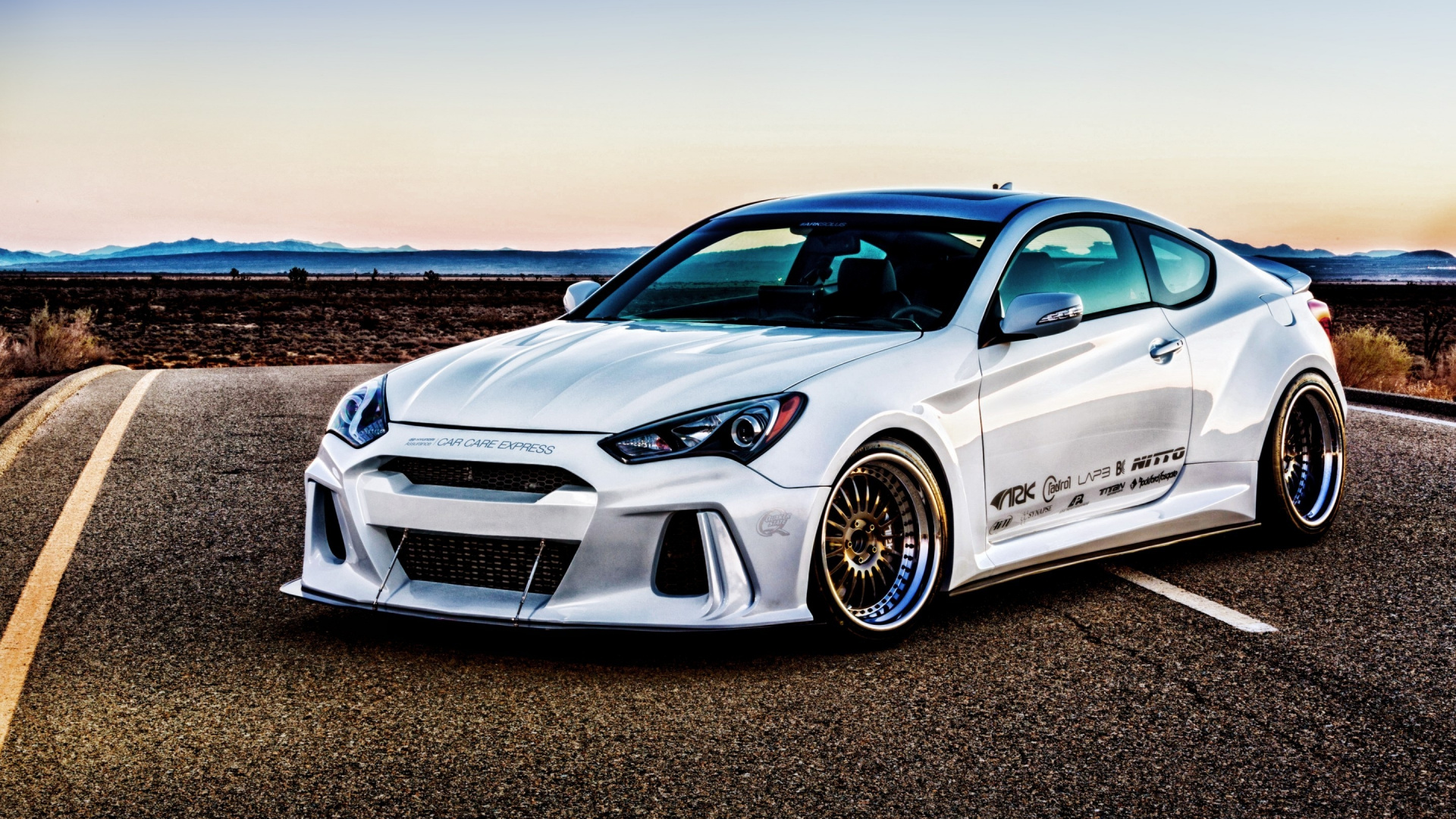 Weißer Porsche 911 Auf Braunem Feld Tagsüber. Wallpaper in 1920x1080 Resolution