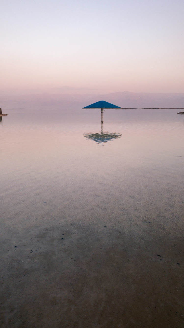Umbrella, Water, Horizon, Sea, Reflection. Wallpaper in 750x1334 Resolution