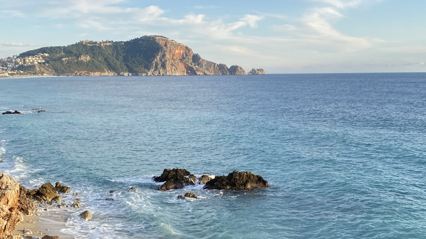 Plage de Kleopatra, Côte, le Vent Vague, Eau, la Journée. Wallpaper in 1366x768 Resolution