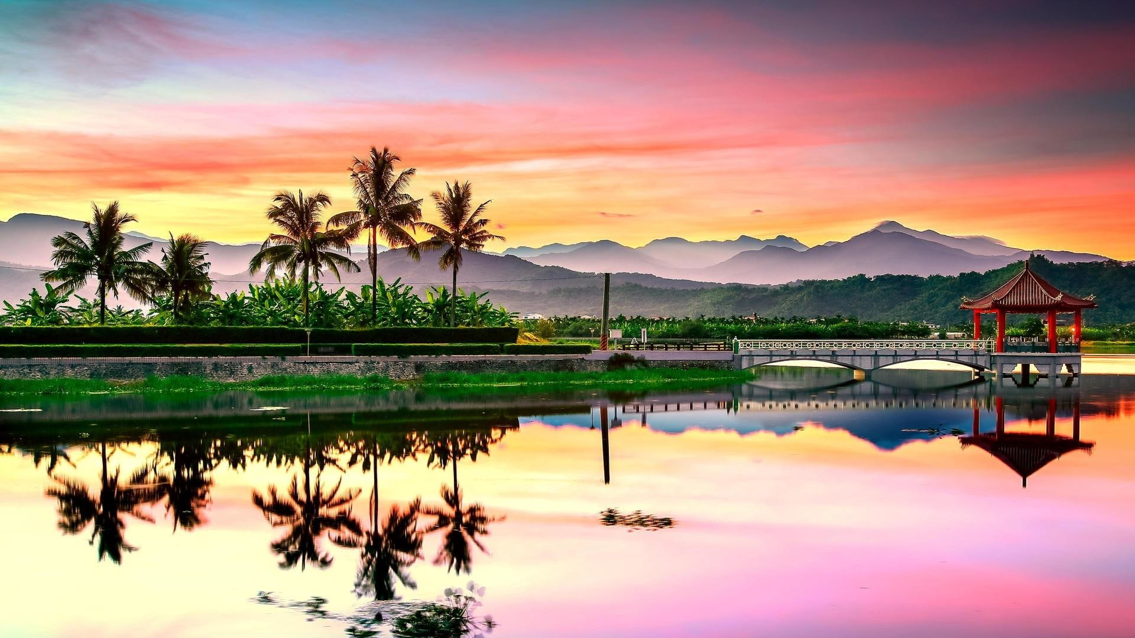 Green Trees Near Body of Water During Sunset. Wallpaper in 3840x2160 Resolution