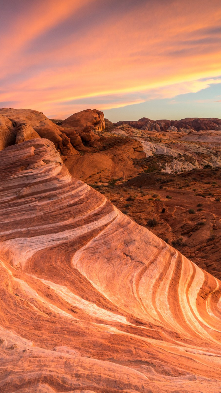 Brown Rock Formation Under Blue Sky During Daytime. Wallpaper in 750x1334 Resolution