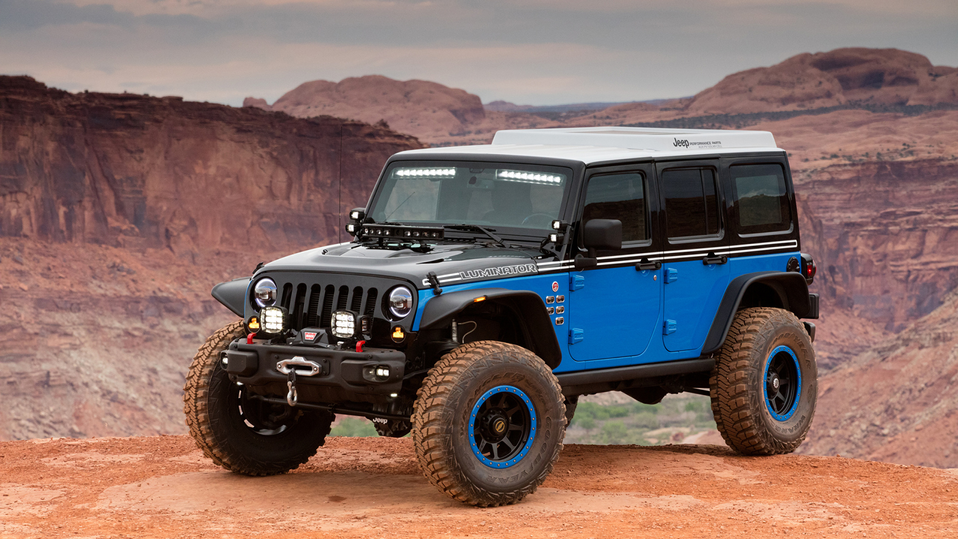 Jeep Wrangler Bleu Sur Chemin de Terre Pendant la Journée. Wallpaper in 1920x1080 Resolution