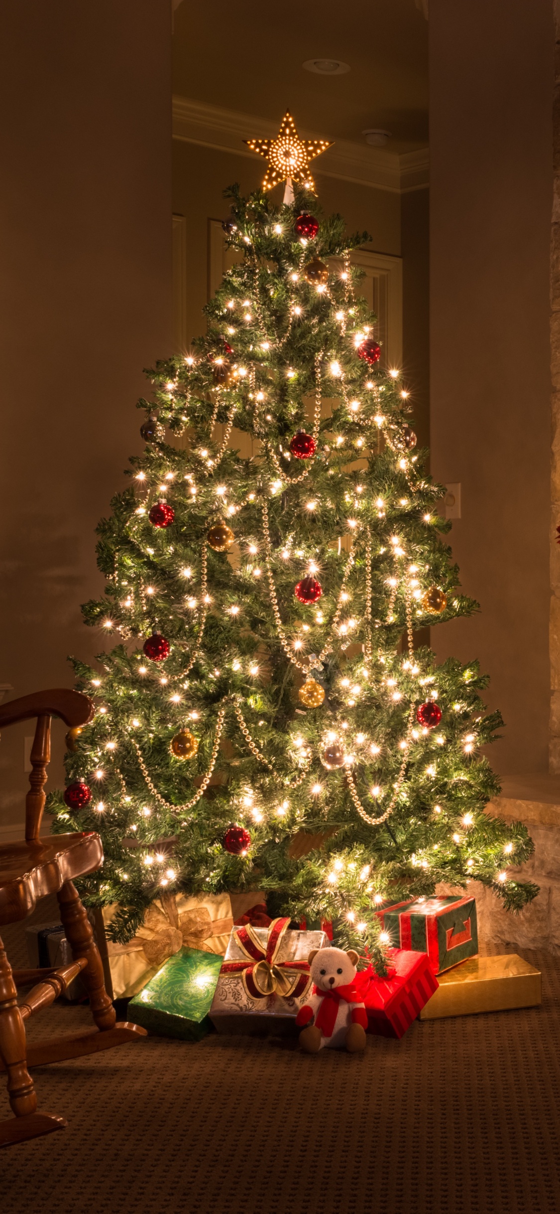 Weihnachten, Weihnachtsdekoration, Weihnachtsbaum, Baum, Startseite. Wallpaper in 1125x2436 Resolution