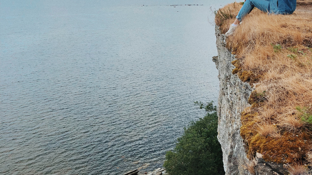 Sea, Body of Water, Coast, Bank, People in Nature. Wallpaper in 1280x720 Resolution