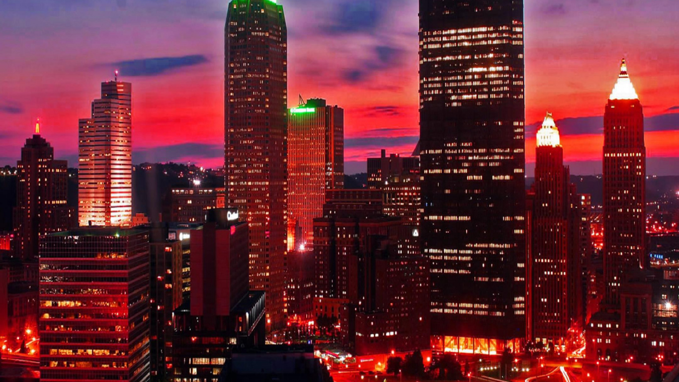 Horizon de la Ville Pendant la Nuit. Wallpaper in 1366x768 Resolution