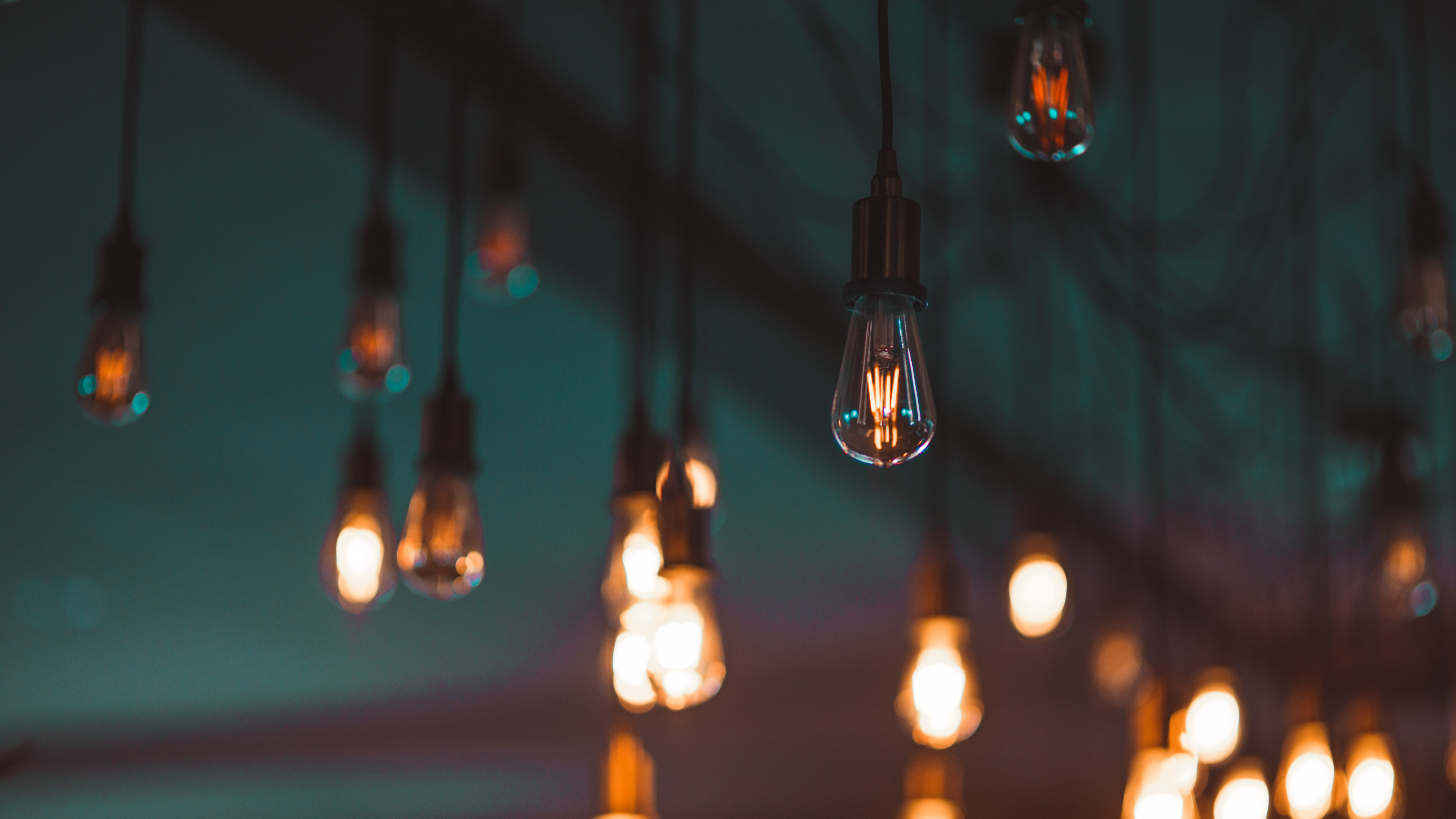 Black and Brown Pendant Lamps. Wallpaper in 3840x2160 Resolution