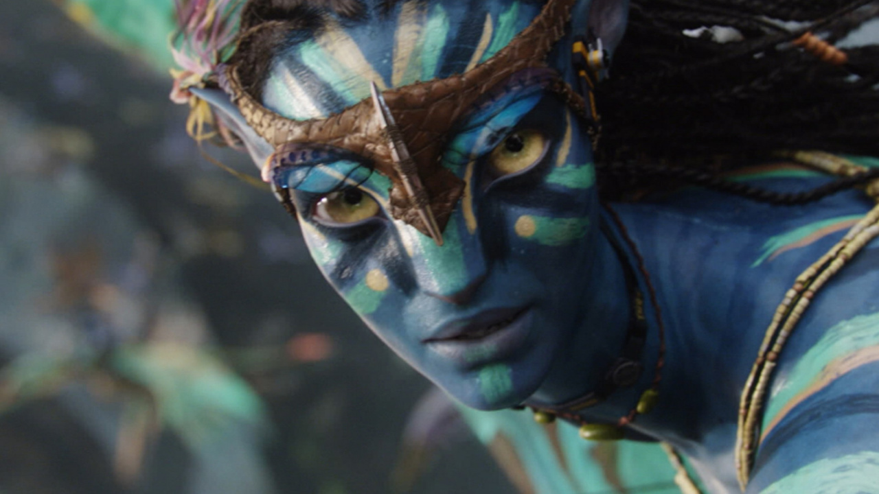 Mujer Con Pintura Facial Azul y Verde. Wallpaper in 1280x720 Resolution