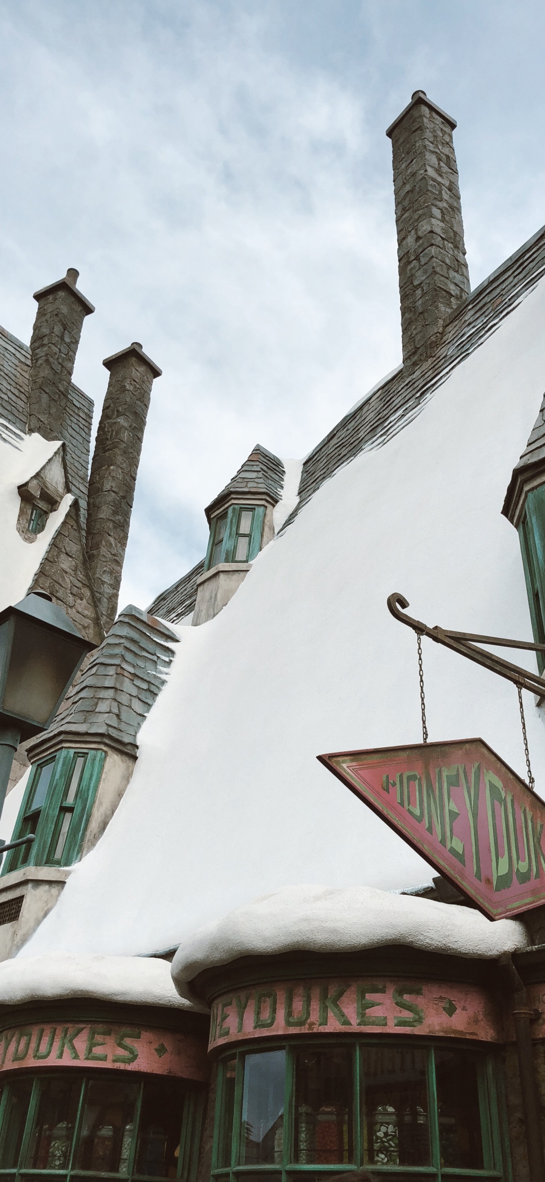 Winkelgasse, Dach, Haus, Teal, Schnee. Wallpaper in 1125x2436 Resolution