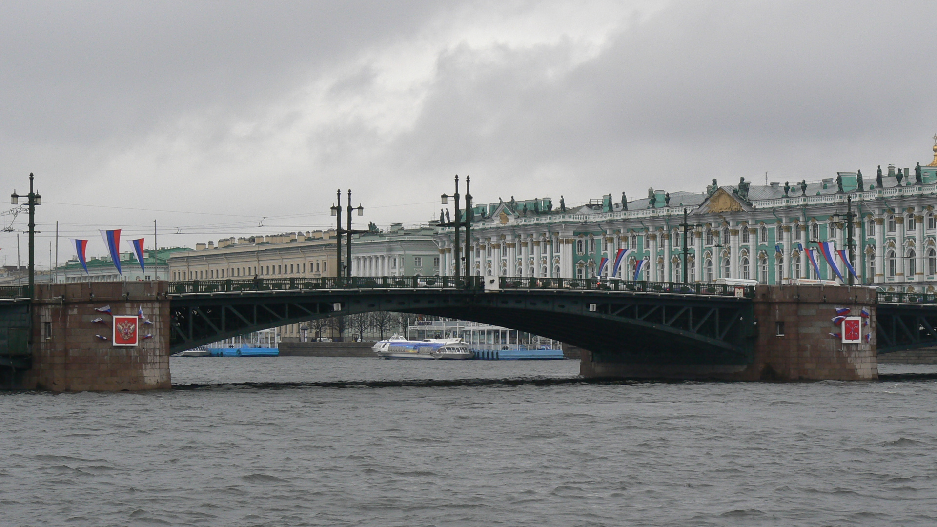 White and Brown Bridge Under White Clouds During Daytime. Wallpaper in 1920x1080 Resolution