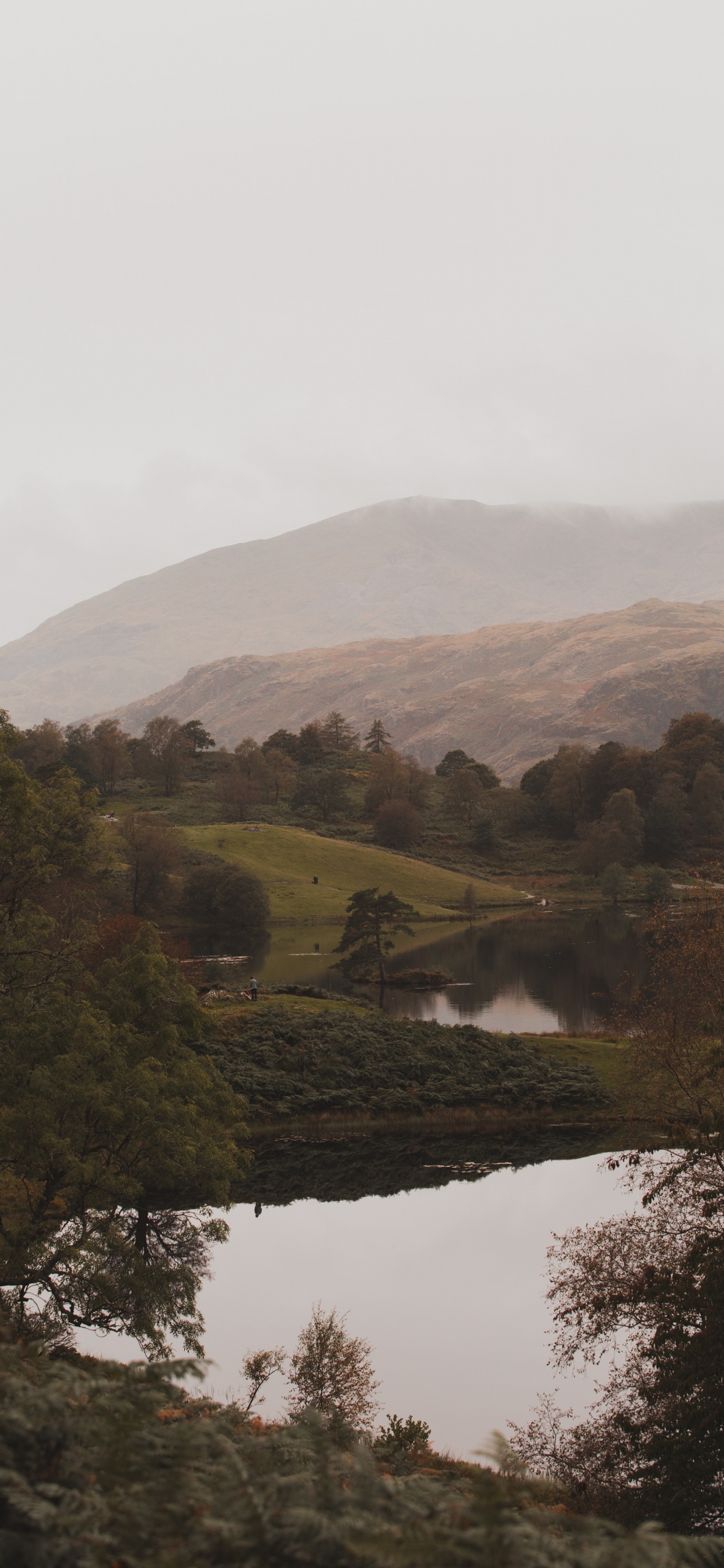 Naturaleza, Highland, Agua, Colina, Lago. Wallpaper in 1242x2688 Resolution