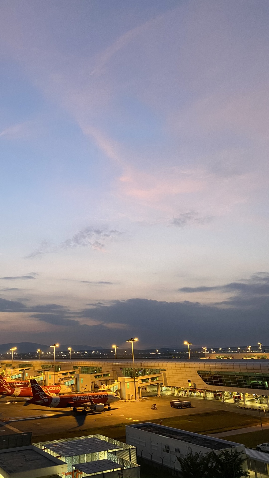 Horizon, Soir, Avion, Aéroport, Génie Aérospatial. Wallpaper in 1080x1920 Resolution