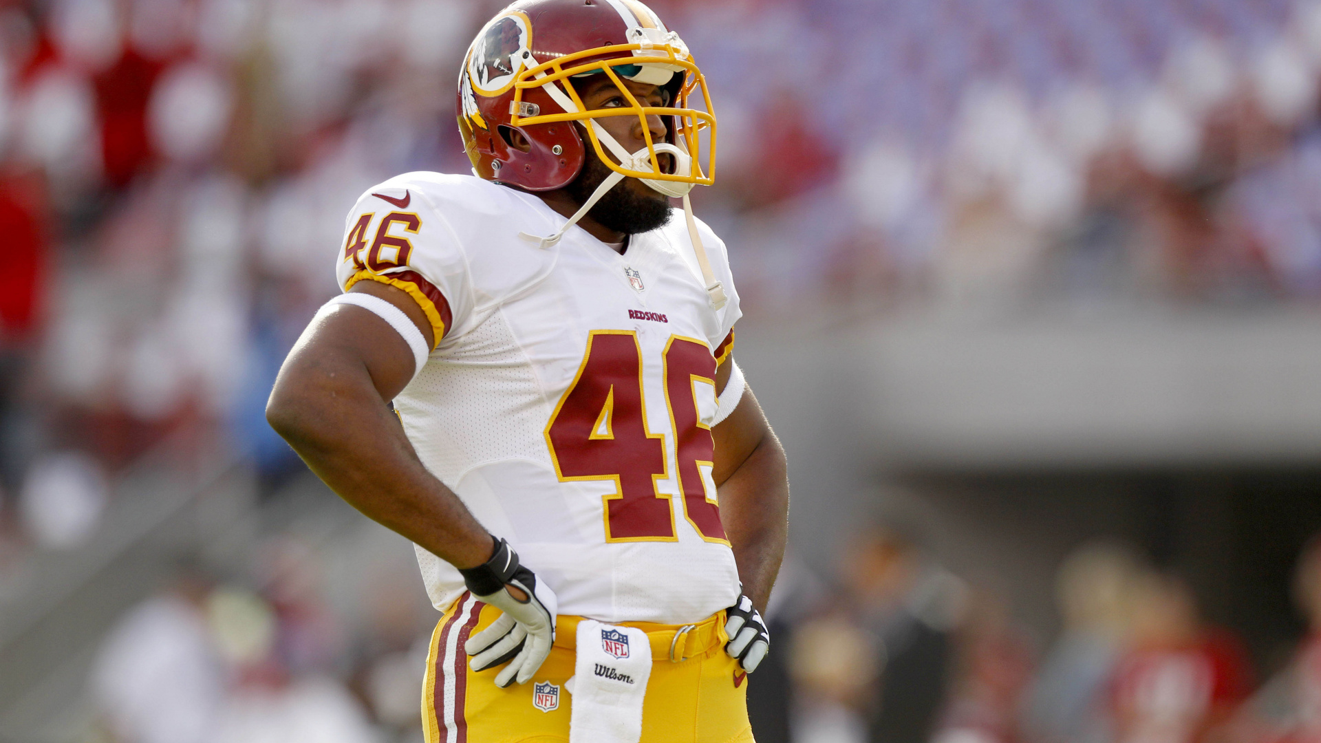 Football Player in Yellow Jersey Shirt. Wallpaper in 1920x1080 Resolution