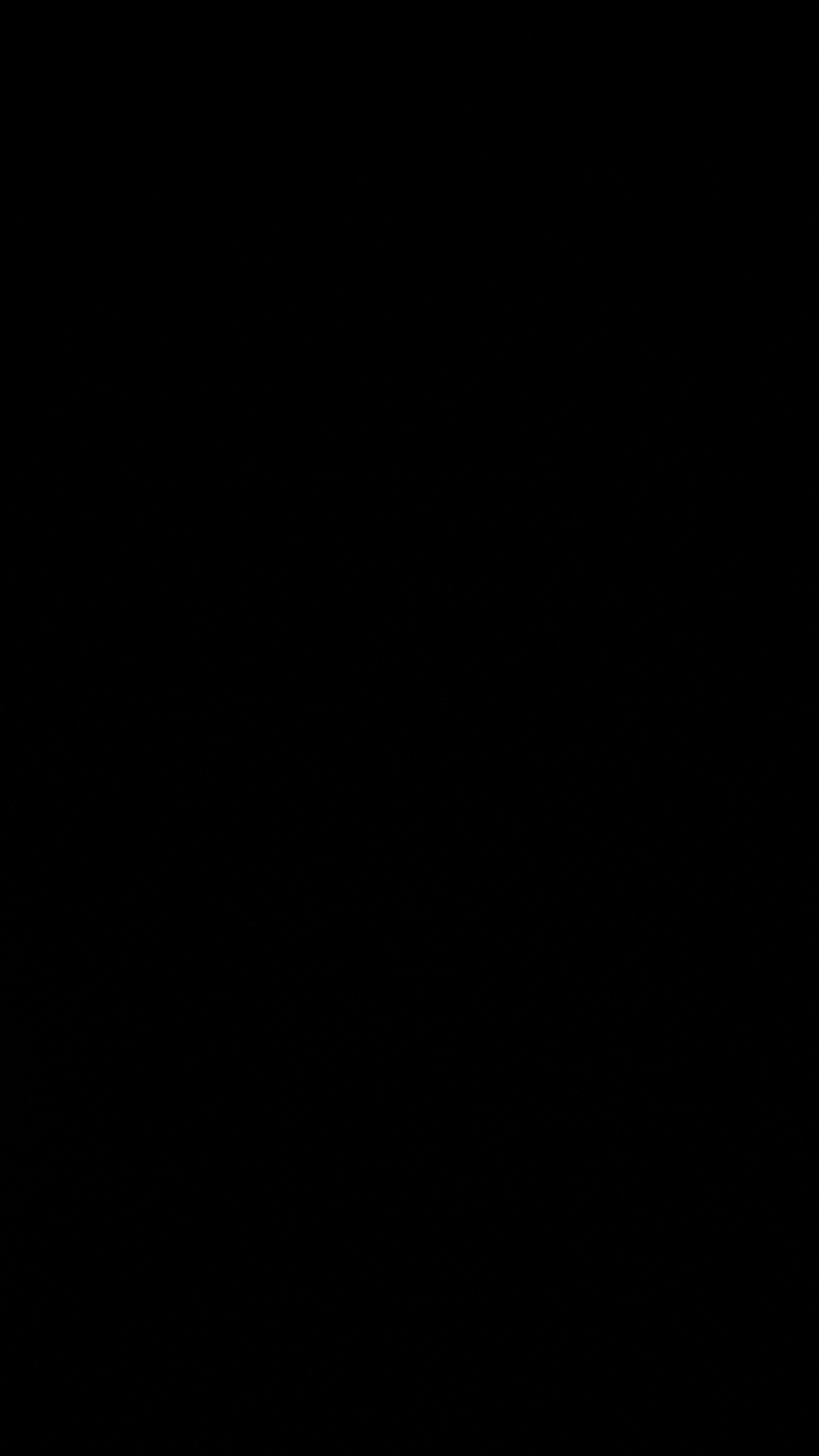 Croissant de Lune Noir et Blanc. Wallpaper in 1440x2560 Resolution