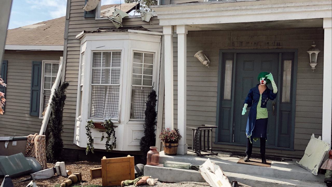 Techo, Propiedad, Edificio, Inmueble, Escalera. Wallpaper in 1280x720 Resolution