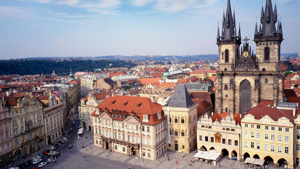 Bâtiment en Béton Brun et Blanc Sous Ciel Bleu Pendant la Journée. Wallpaper in 1280x720 Resolution