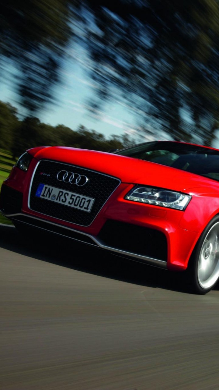 Roter Bmw m 3 Tagsüber Unterwegs. Wallpaper in 720x1280 Resolution