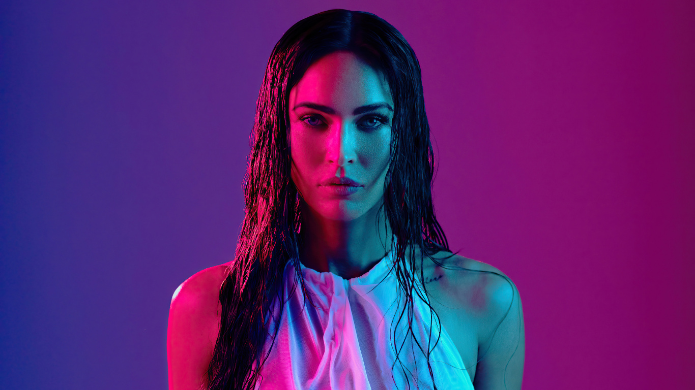 Megan Fox Instyle 2021. Wallpaper in 1366x768 Resolution