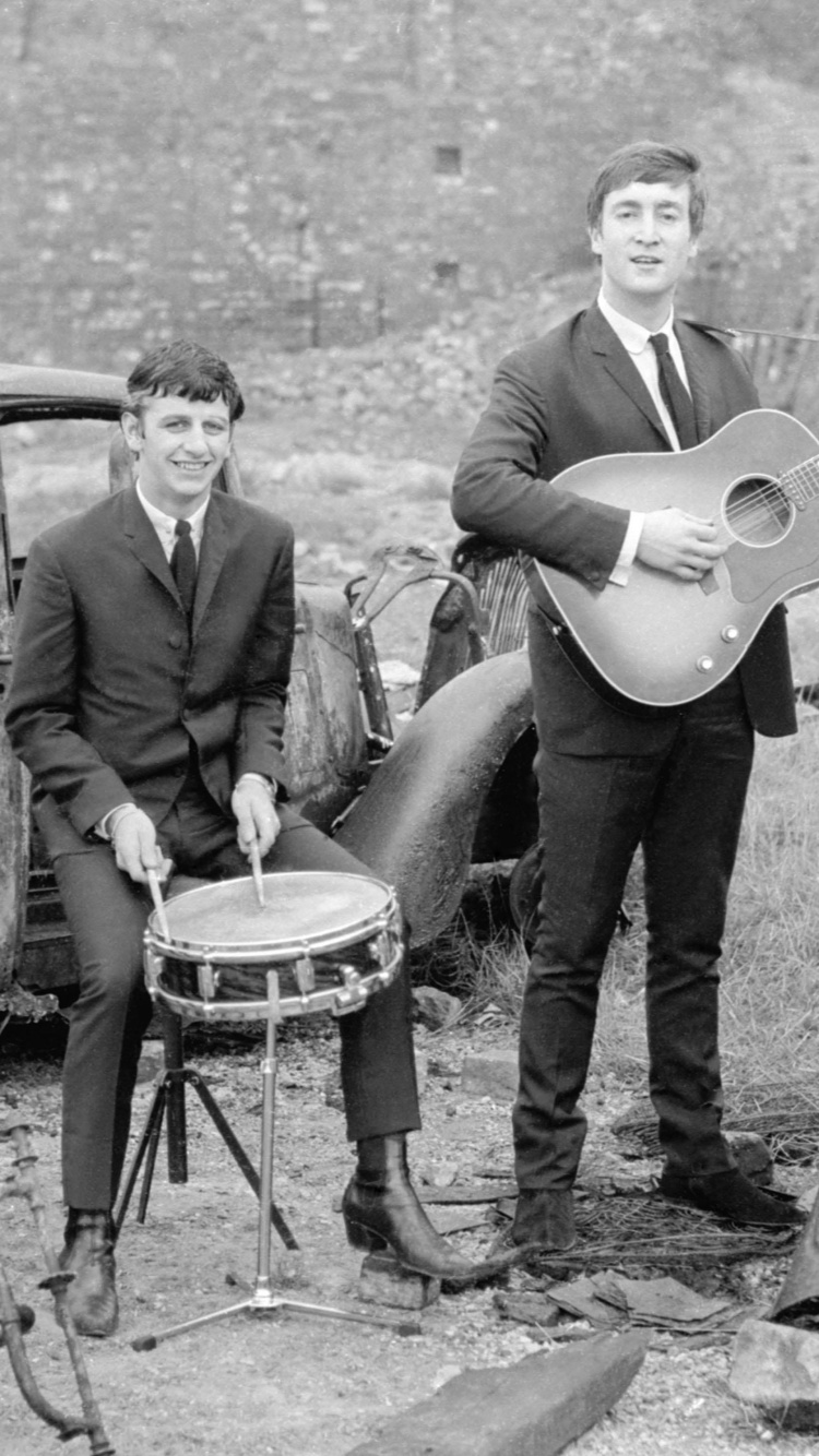 Beatles, Mode Monochrome, Monochrome, Voiture, Noir et Blanc. Wallpaper in 750x1334 Resolution