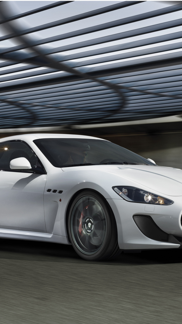 Blanco Bmw m 3 Coupe. Wallpaper in 750x1334 Resolution