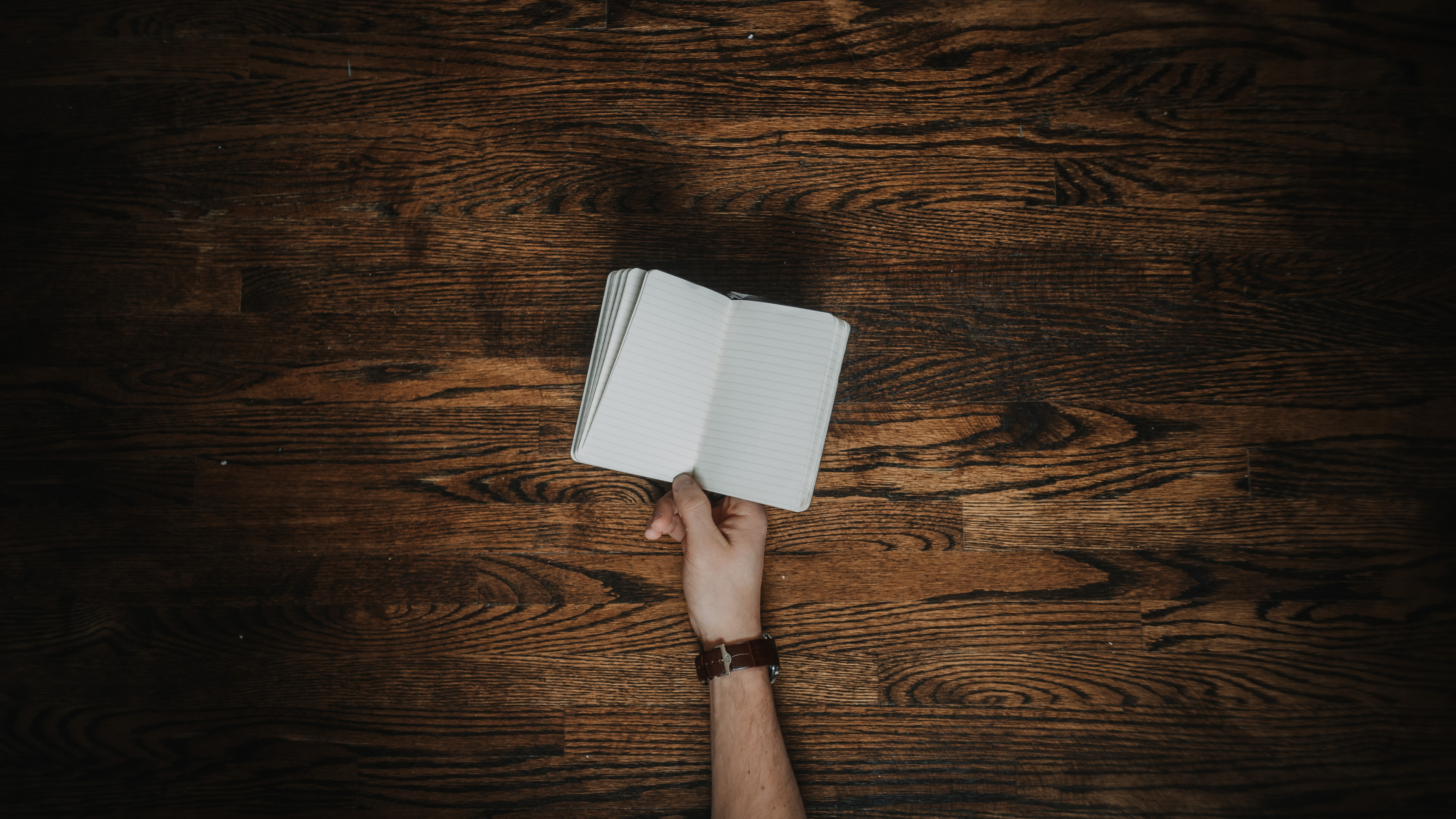 木, 手, 木染色, 灯, 硬木 壁纸 3840x2160 允许