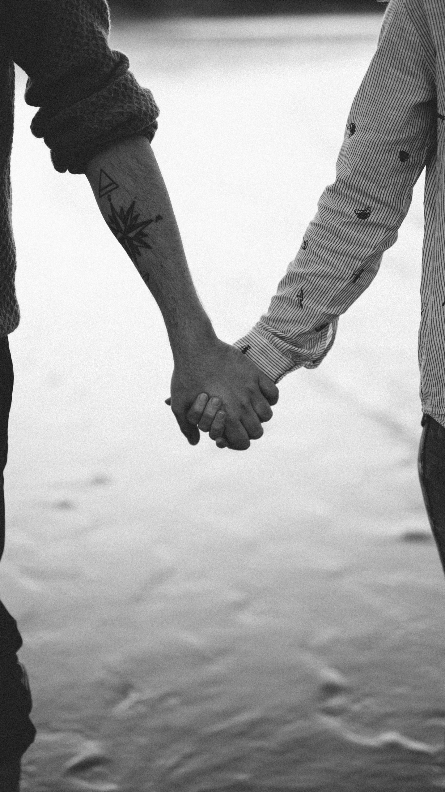 Couple, Holding Hands, White, People, Black. Wallpaper in 1440x2560 Resolution