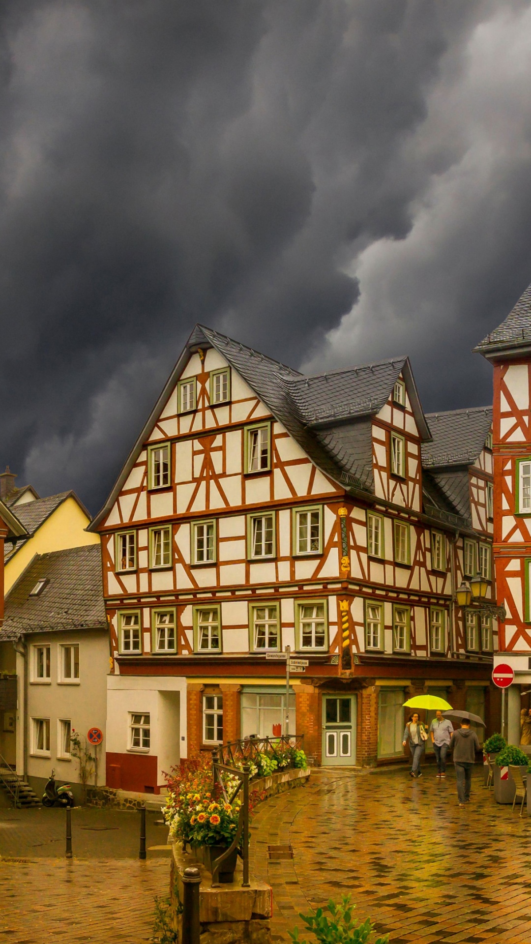 Wetzlar, Bâtiment, Propriété, Fenêtre, Eau. Wallpaper in 1080x1920 Resolution